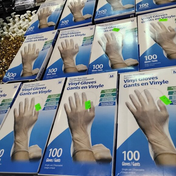 Disposable Powder-Free Clear Vinyl Gloves - Picture 8 of 10